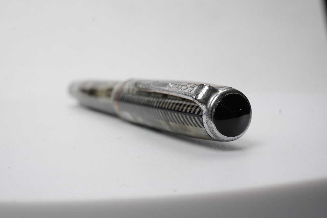 A Parker full size Royal Challenger fountain pen in grey herringbone, lovely condition, 14ct. gold nib